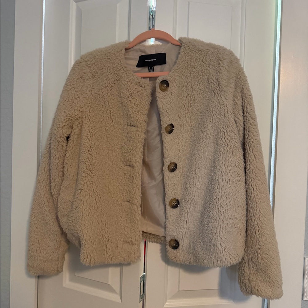 Vero Moda Beige Faux Fur Jacket Size Small